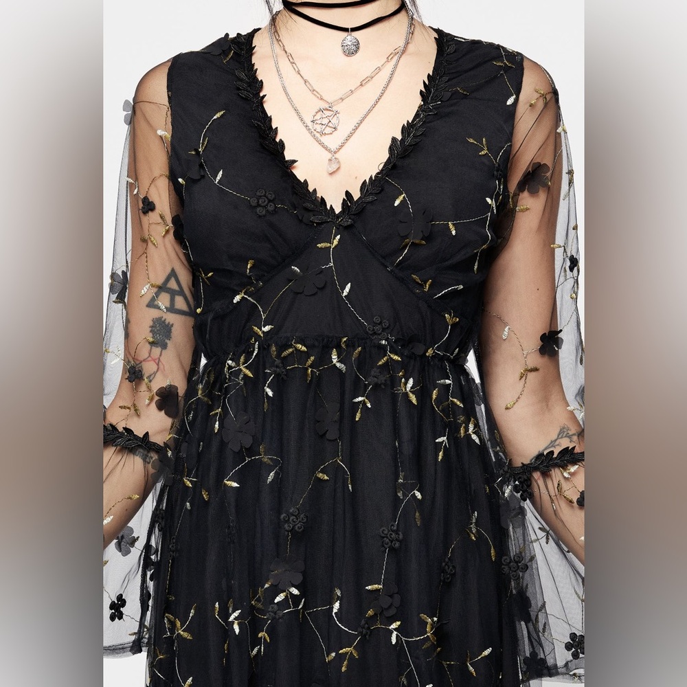 Disturbia Chrysanthi Applique Maxi Dress with Black Gold Floral Accents US 6 - Picture 4 of 11
